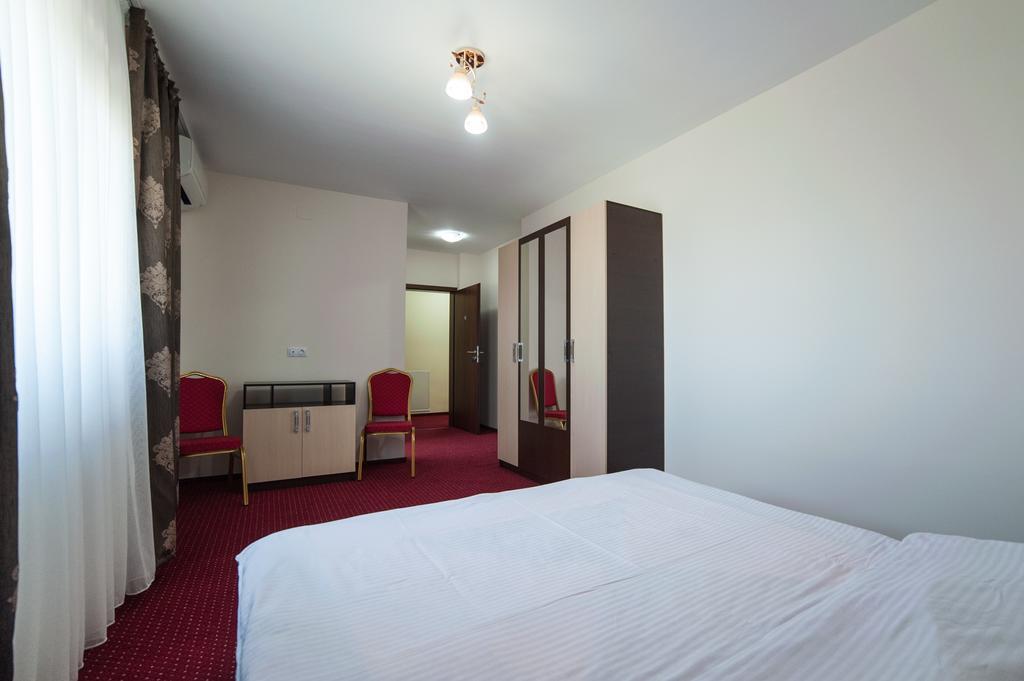 Vatra Romana Bed & Breakfast Racarii de Jos Luaran gambar